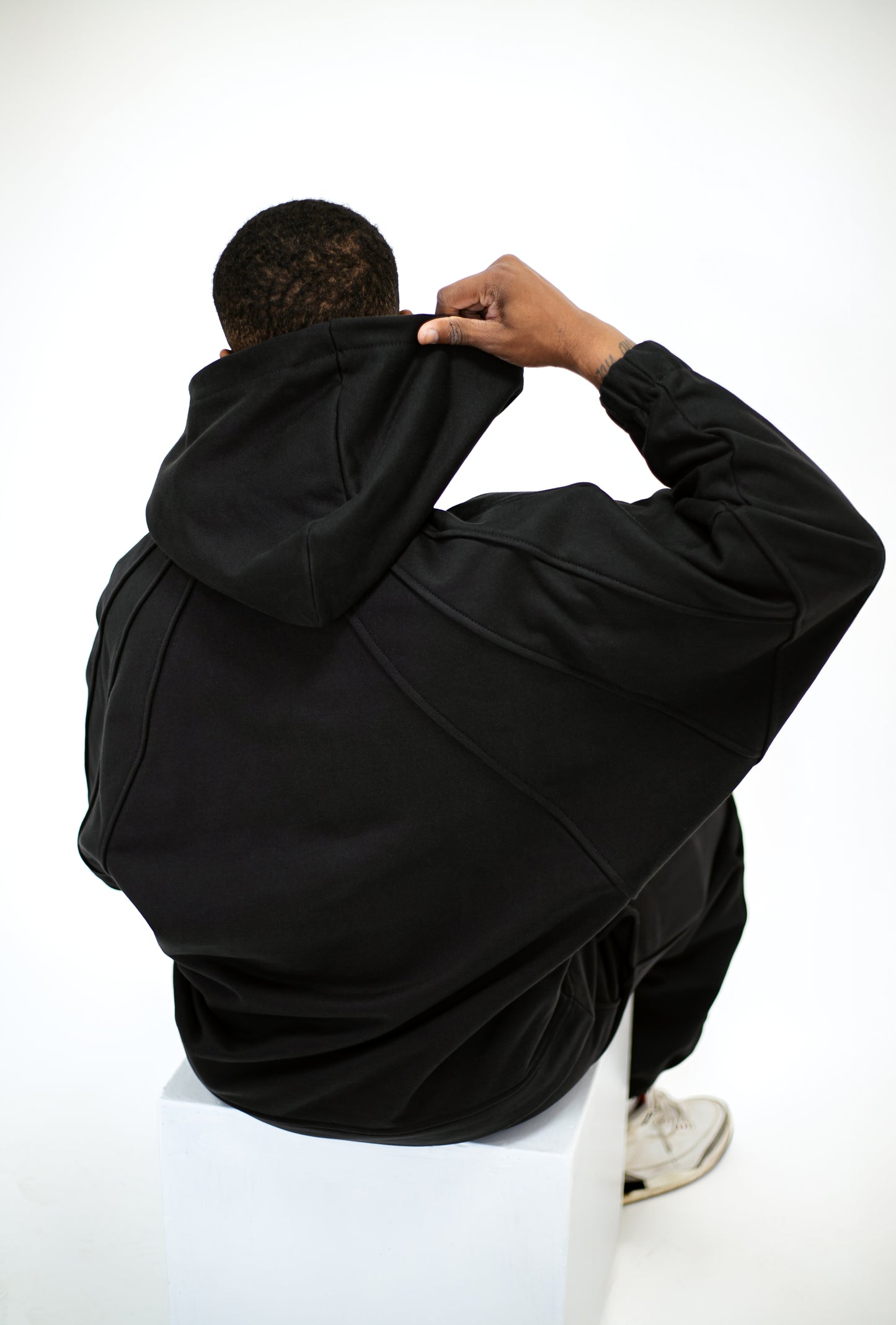 FELPA OVERSIZE “DEEP BLACK”