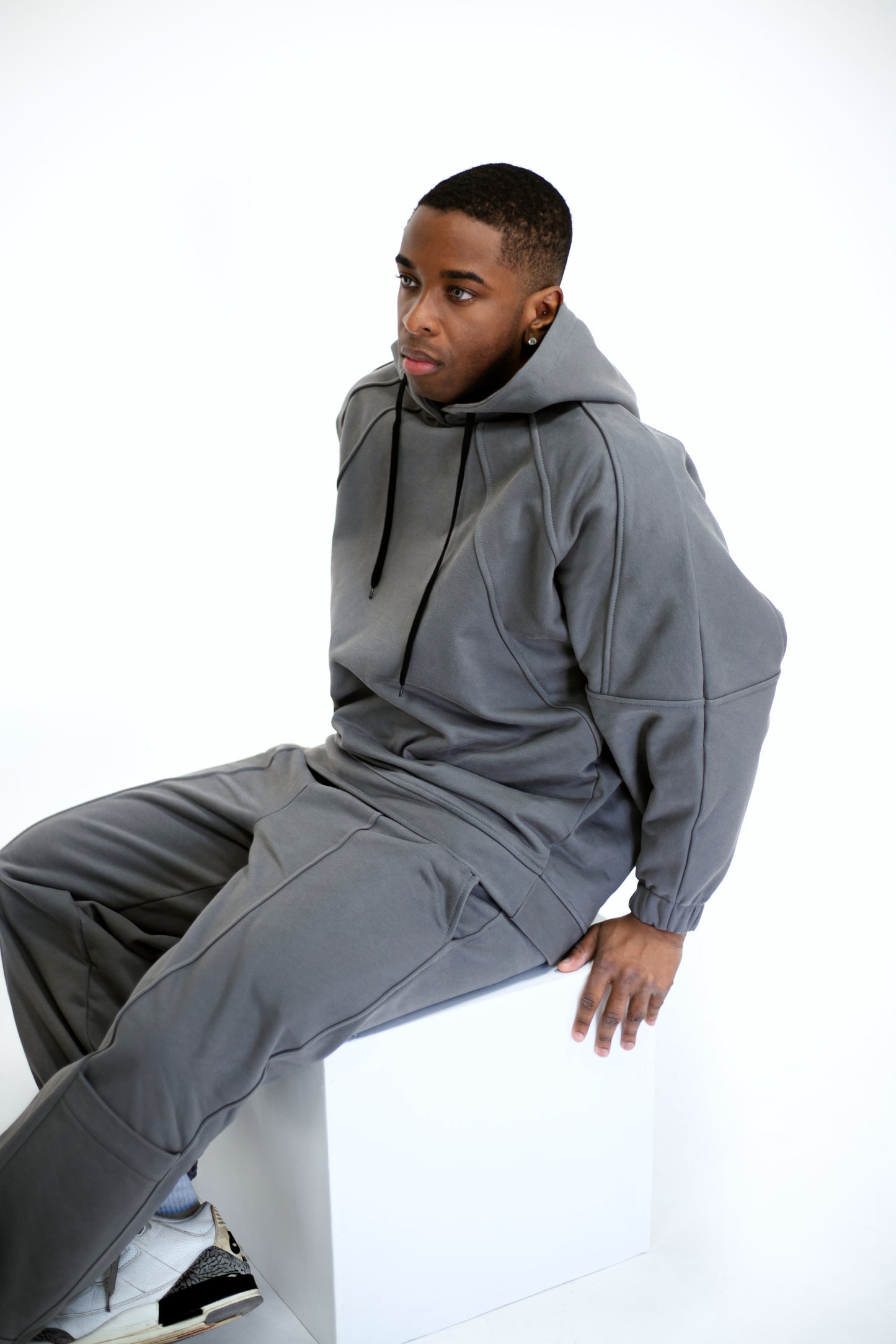 FELPA OVERSIZE “ASH GREY”